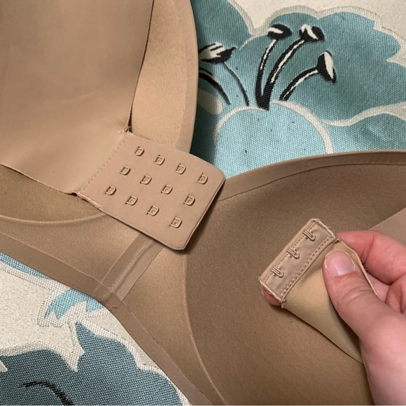 Soma Vanishing 360 Perfect Coverage Wireless Bra - Picture 3 of 7